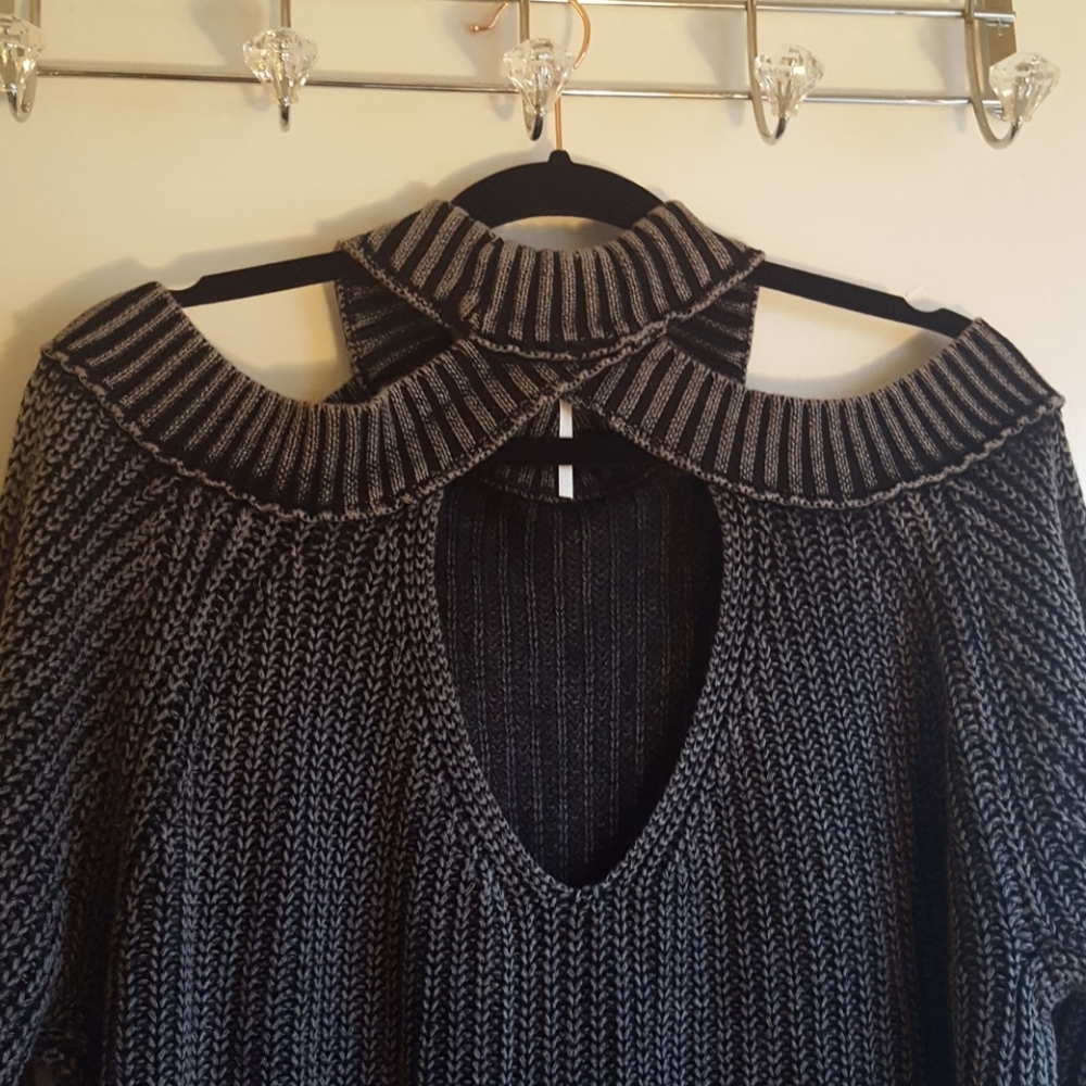 *New* Free People Shoulder Sweater - Picture 5 of 6